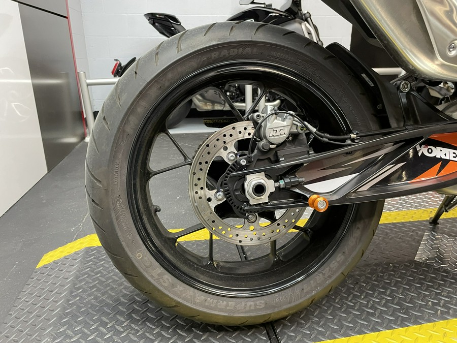 2023 KTM Duke 790