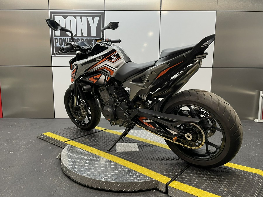 2023 KTM Duke 790