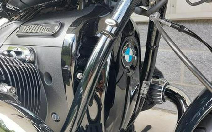 2023 BMW R 18 Classic Black Storm Metallic