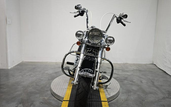 FLSTN 2016 Softail® Deluxe