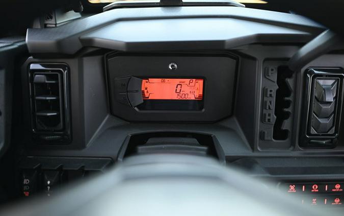 2026 Can-Am Defender Limited HD11