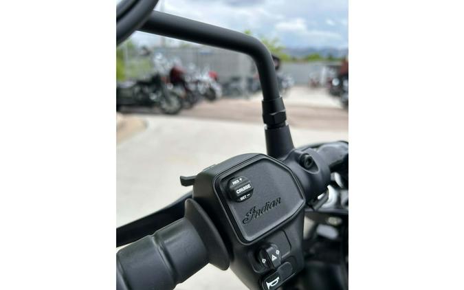 2025 SCOUT BOBBER SIXTY LTD, ONYX BLK SMOKE, 49S - Indian Motorcycle