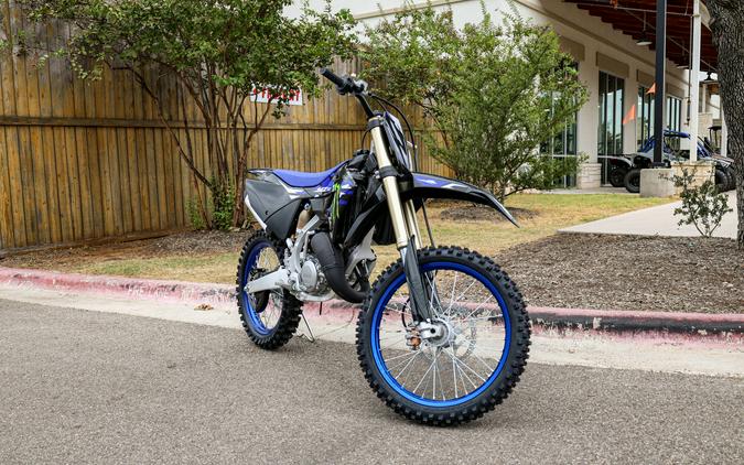 2027 YAMAHA YZ125 MONSTER ENERGY EDITION