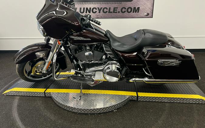 2011 Harley-Davidson Street Glide®