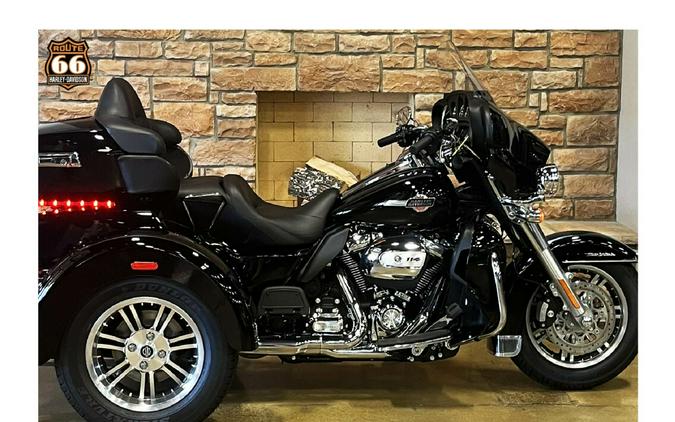 2024 Harley-Davidson Tri Glide Ultra Vivid Black