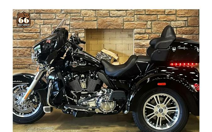 2024 Harley-Davidson Tri Glide Ultra Vivid Black