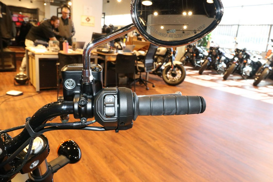 2025 Indian Motorcycle® Scout® Sixty Bobber Limited Heavy Metal Smoke