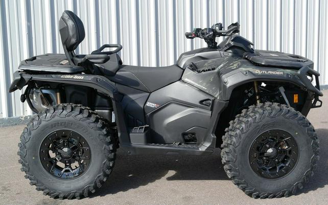 2026 Can-Am® Outlander MAX Backcountry Multicam Dark Camo