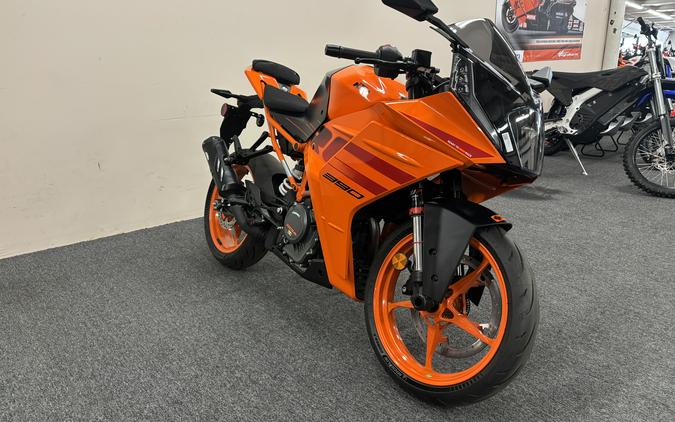 2024 KTM RC 390