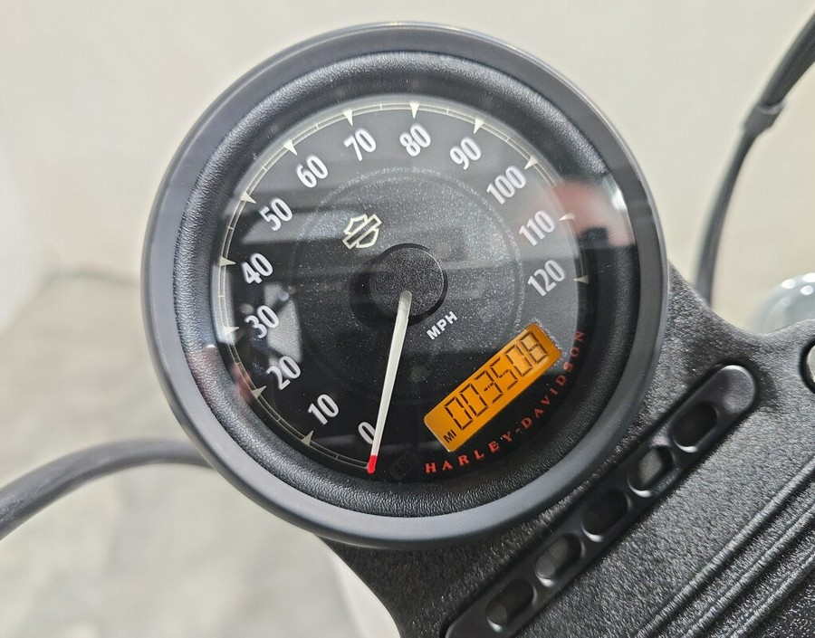 XL 883L 2016 SuperLow®