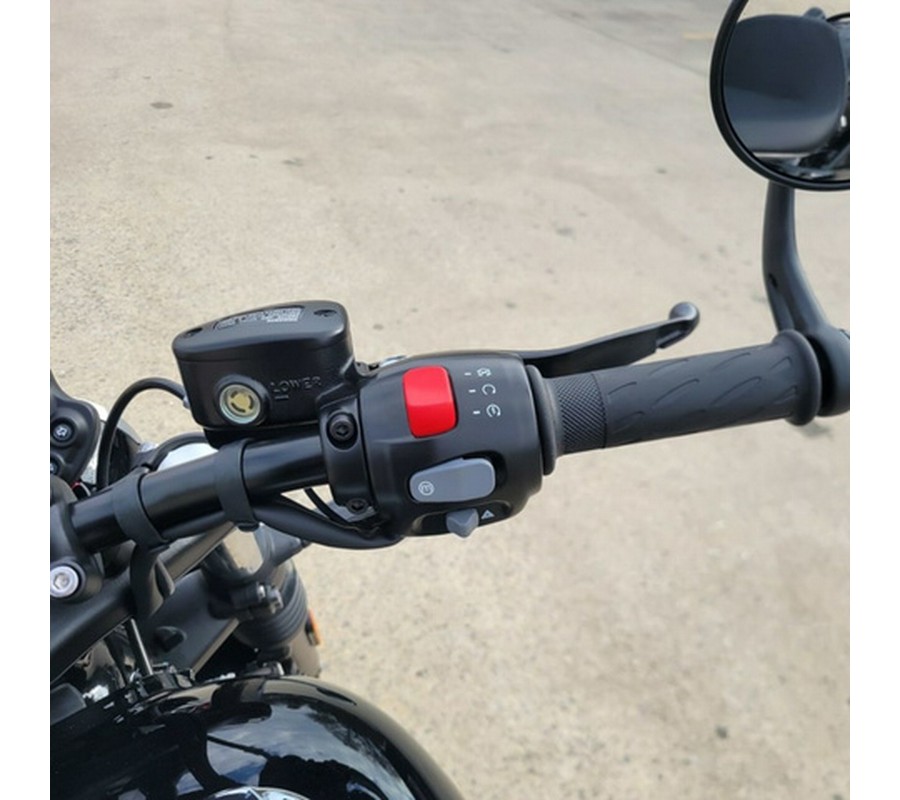 2026 Triumph Bonneville Bobber Jet black