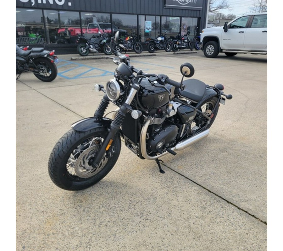 2026 Triumph Bonneville Bobber Jet black