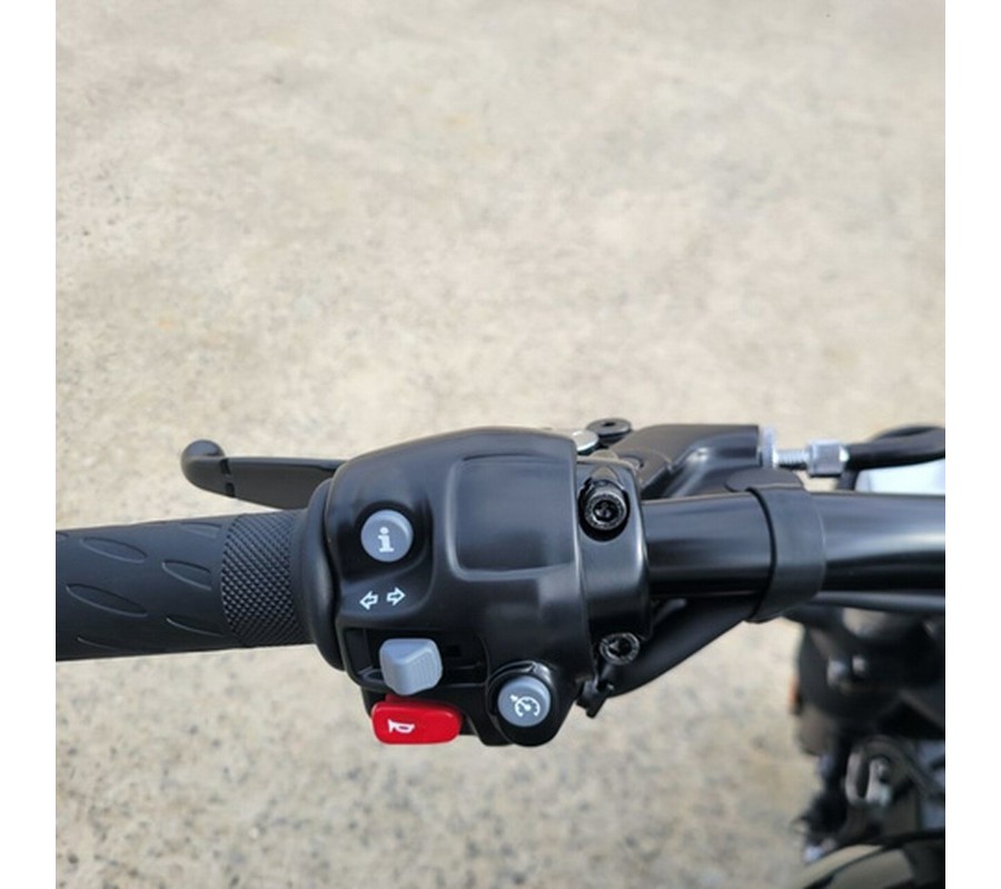 2026 Triumph Bonneville Bobber Jet black