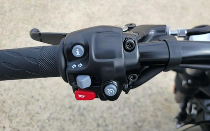 2026 Triumph Bonneville Bobber Jet black