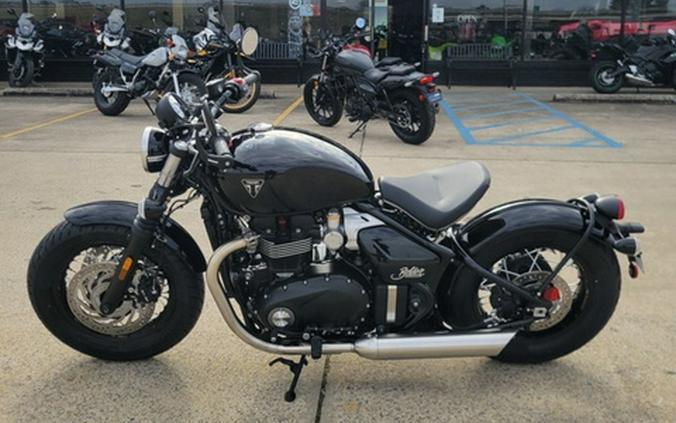 2026 Triumph Bonneville Bobber Jet black