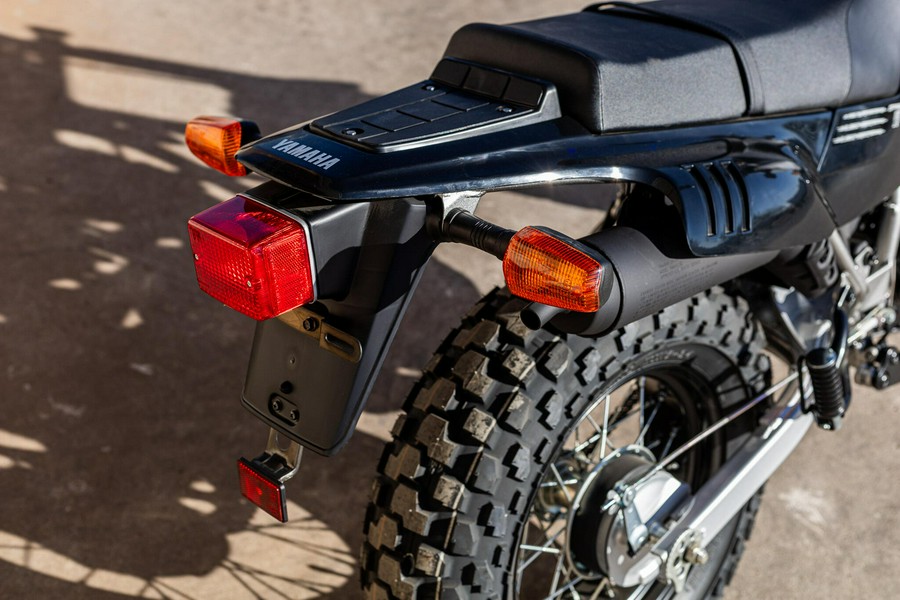 2027 YAMAHA TW200