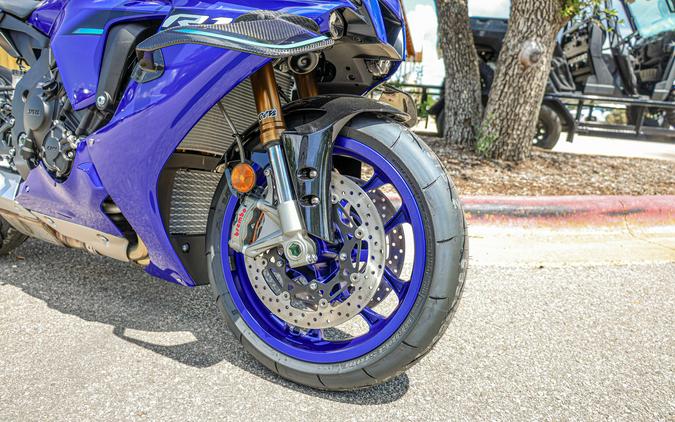 2026 YAMAHA YZF-R1