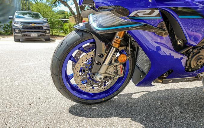 2026 YAMAHA YZF-R1