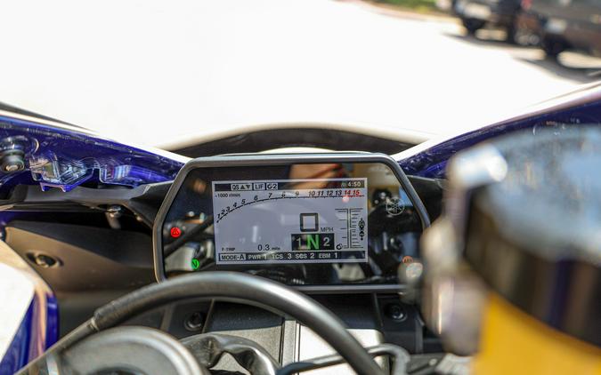 2026 YAMAHA YZF-R1