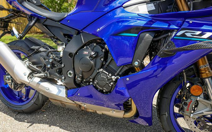 2026 YAMAHA YZF-R1