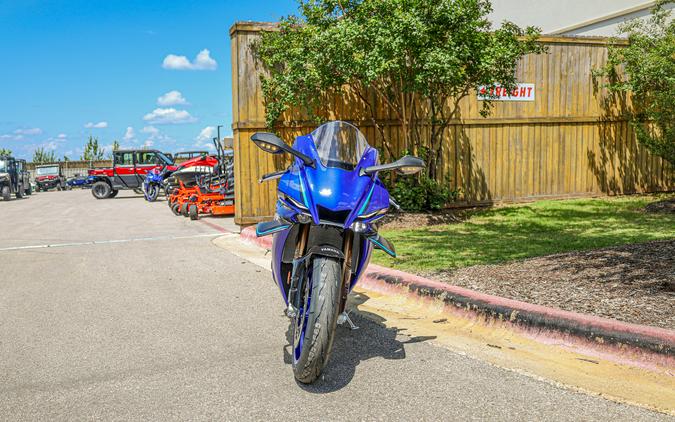 2026 YAMAHA YZF-R1