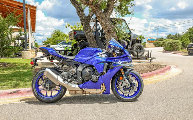 2026 YAMAHA YZF-R1
