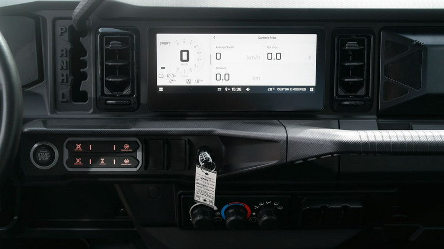 2026 Can-Am® Defender MAX XT CAB HD11 With 10.25 in.display