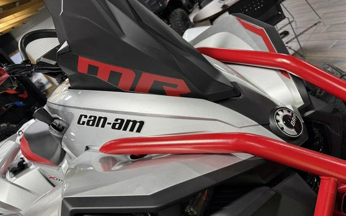2026 Can-Am Renegade X mr 1000 R Hyper Silver & Legion Red