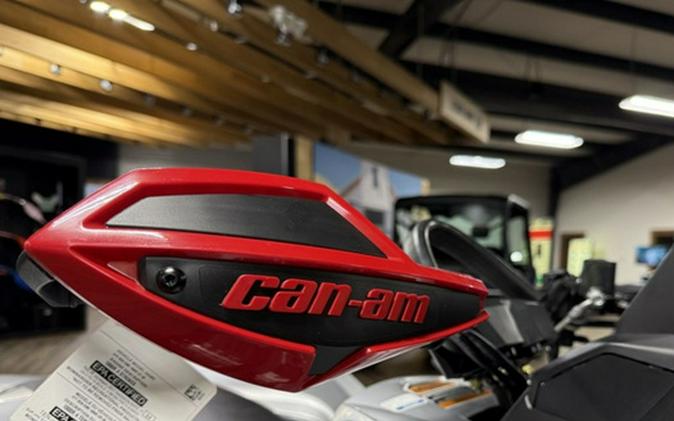 2026 Can-Am Renegade X mr 1000 R Hyper Silver & Legion Red