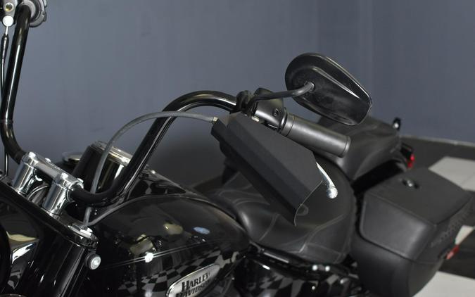 2022 Harley-Davidson Heritage Classic 114 Vivid Black (Black Finish w/Cast Wheels) FLHCS