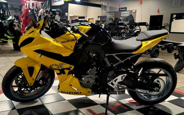 2024 Suzuki GSX-8R