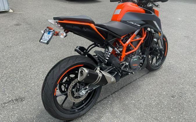 2023 KTM 390 Duke