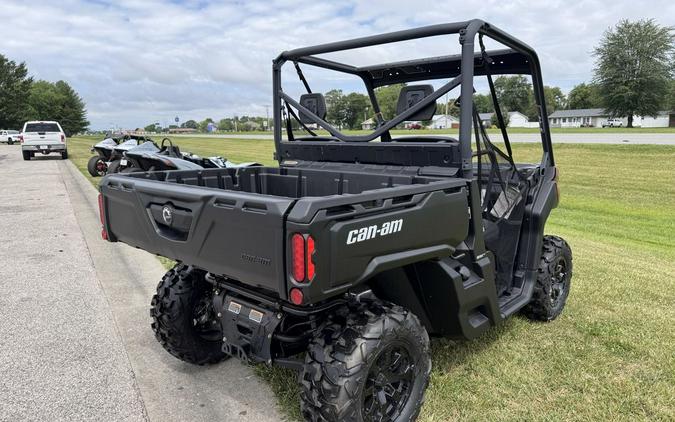 2024 Can-Am® Defender DPS HD9 Fiery Red