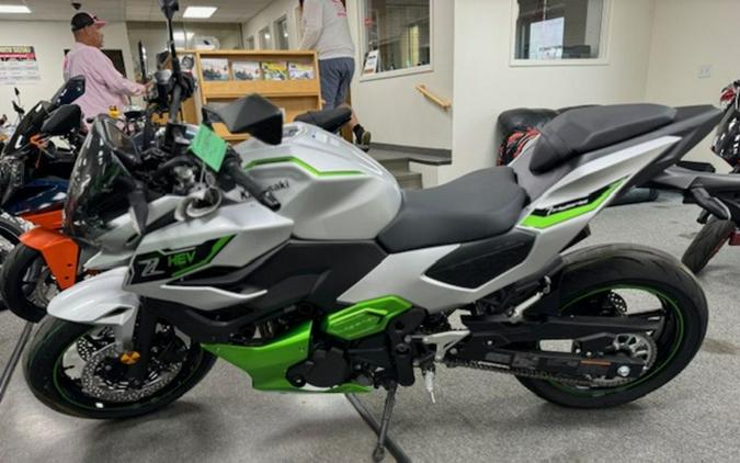 2024 Kawasaki Z7 Hybrid ABS