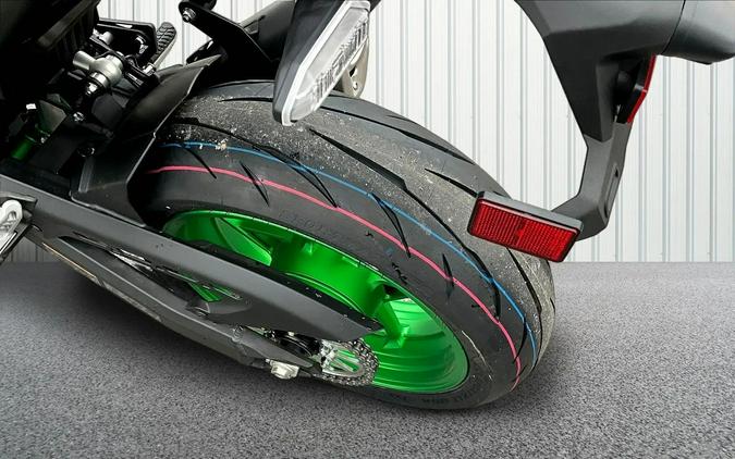 2026 Kawasaki Z900 SE ABS