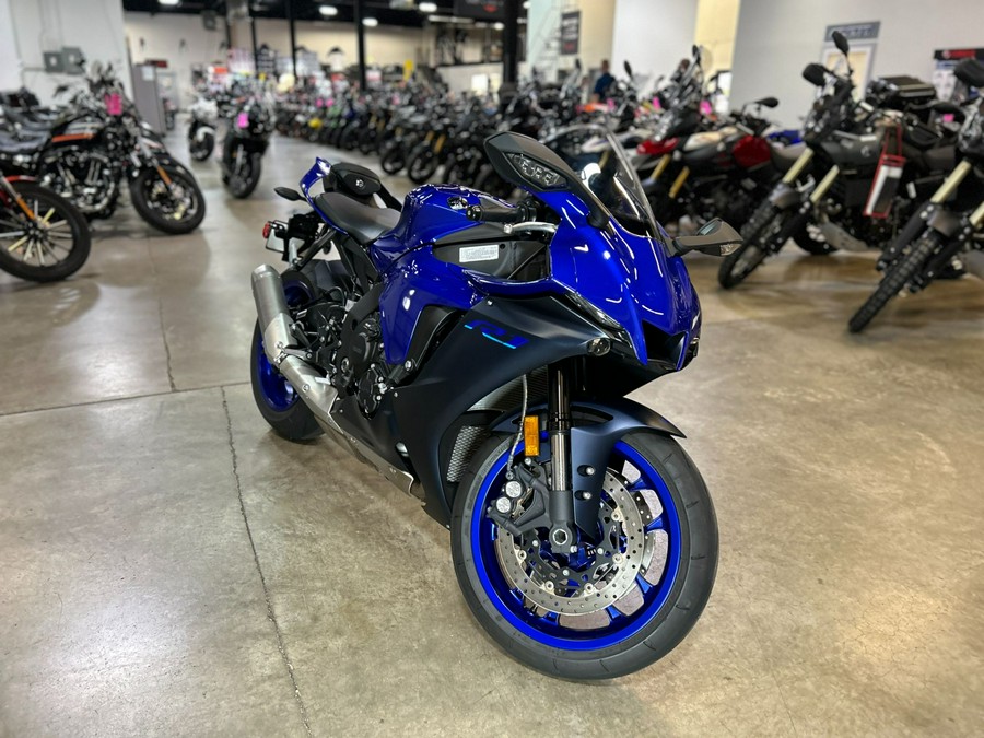 2023 Yamaha YZF-R1