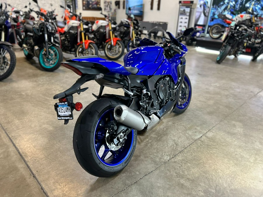 2023 Yamaha YZF-R1