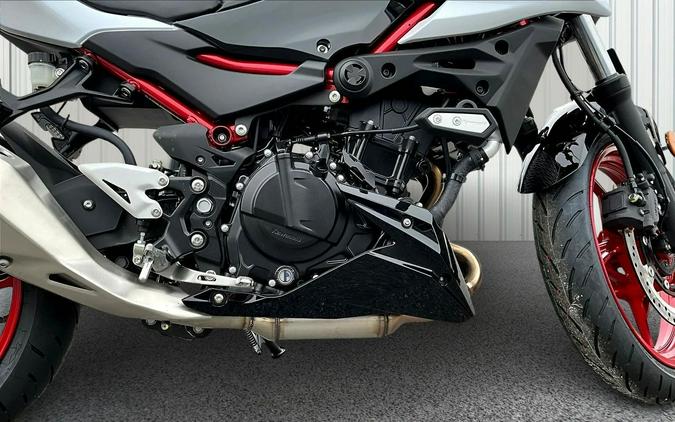 2026 Kawasaki Z500 SE ABS