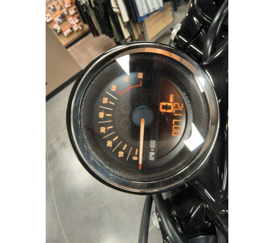 2016 Harley-Davidson® XL1200CX - Roadster™