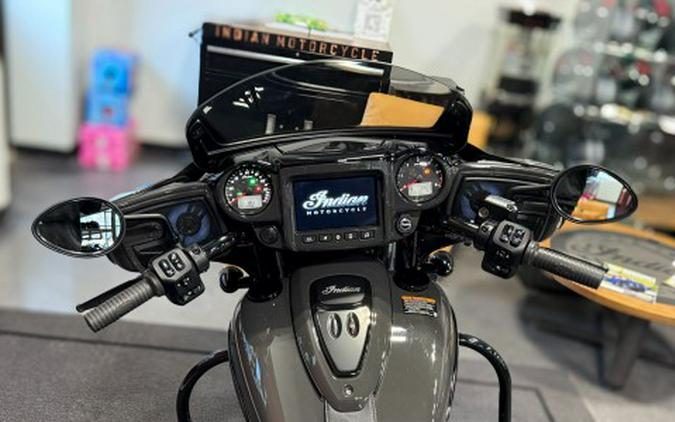 2024 Indian Motorcycle Chieftain® Dark Horse® with PowerBand Audio Package