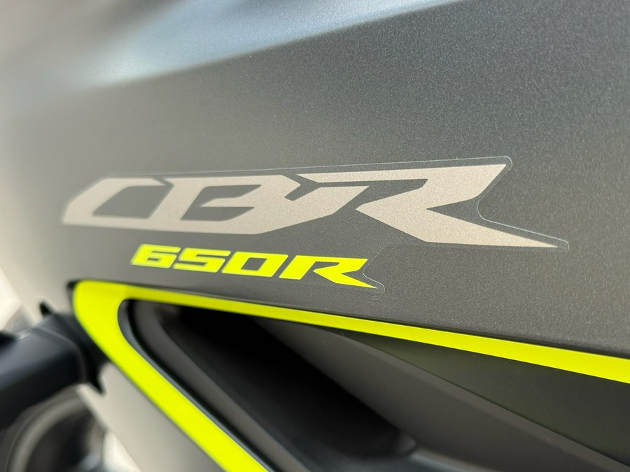 2026 Honda CBR650R E-Clutch
