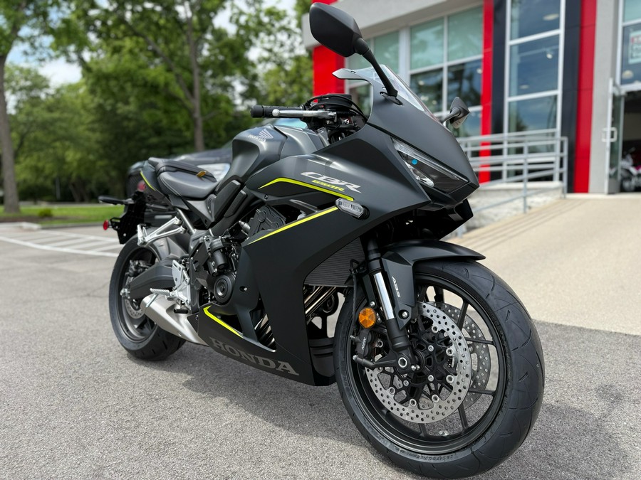 2026 Honda CBR650R E-Clutch