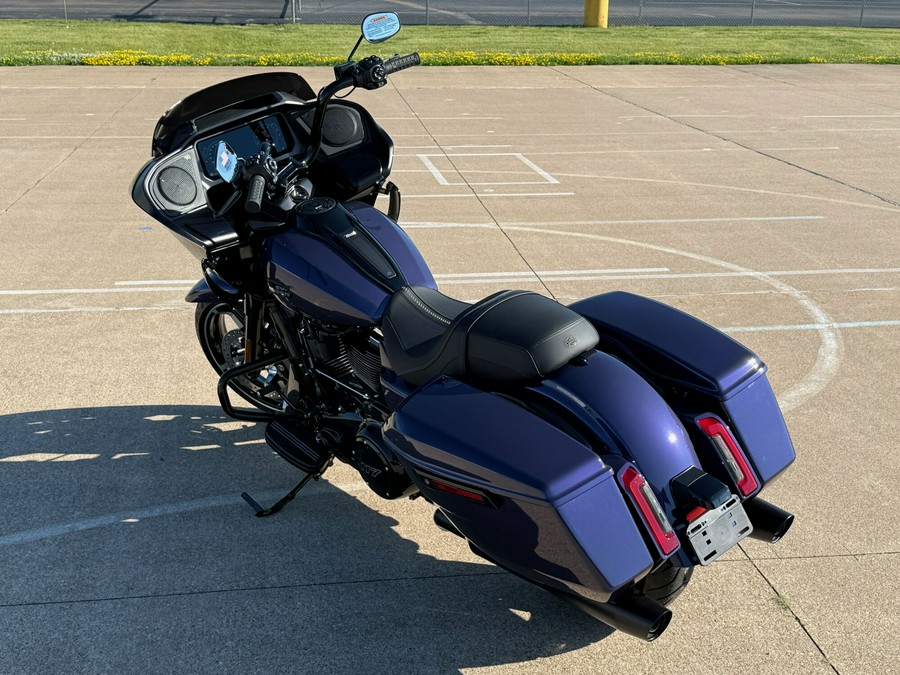 2026 Harley-Davidson® Road Glide® Purple Abyss Black Trim