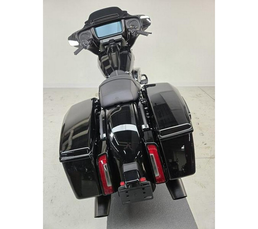 2025 Harley-Davidson® FLHX - Street Glide®