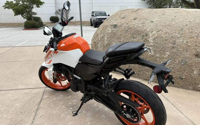 2024 KTM Duke 250