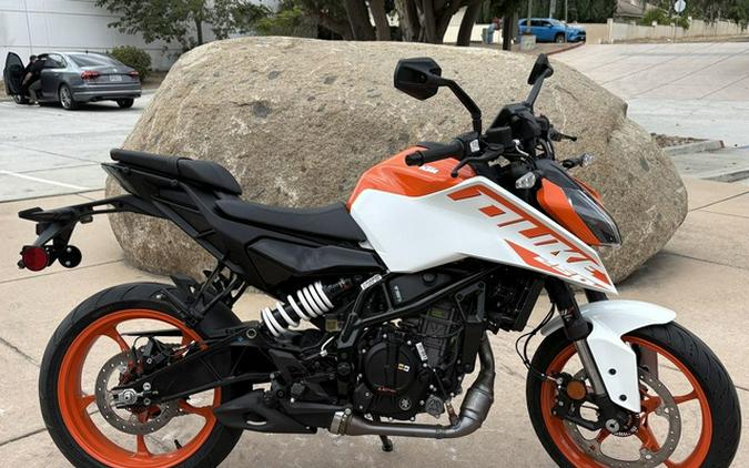 2024 KTM Duke 250