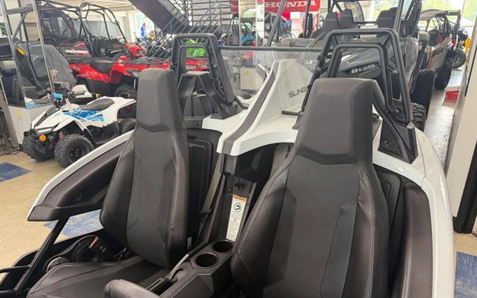 2019 Slingshot SLINGSHOT S, 49ST, WHITE LIGHTNING