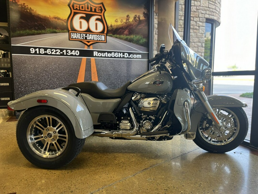 2024 Harley-Davidson Tri Glide Ultra Billiard Gray