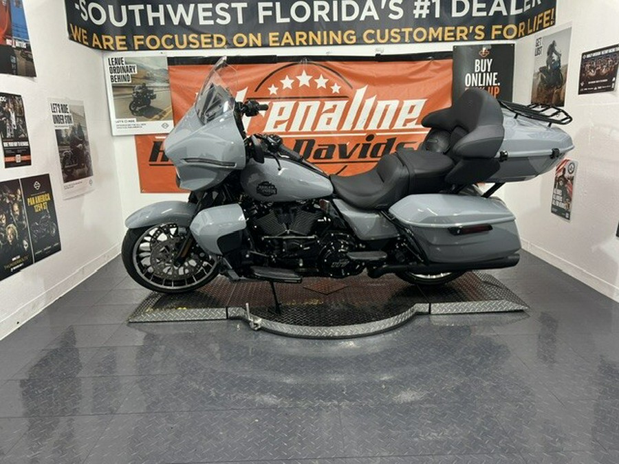 New 2026 Harley-Davidson Street Glide Limited for Sale in Sarasota, FL