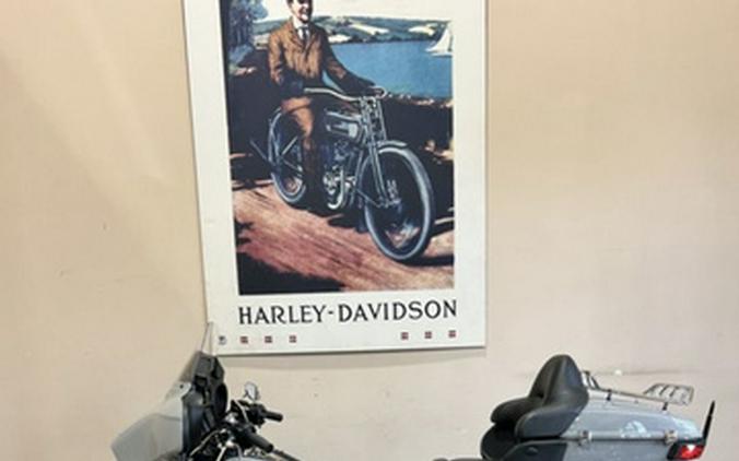2024 Harley-Davidson Trike FLHTCUTG - Tri Glide Ultra